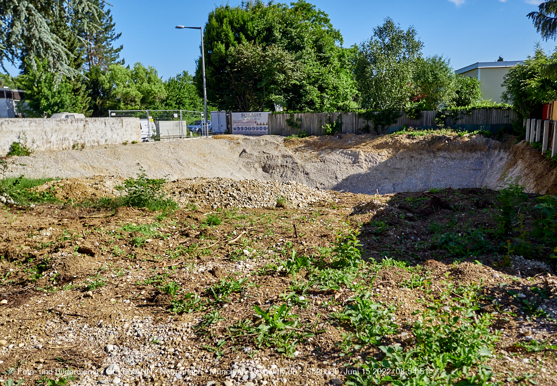 15.06.2022 - Baugrube an der Niederalmstraße 16